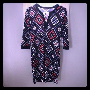 Geometric patterned V-neck dress